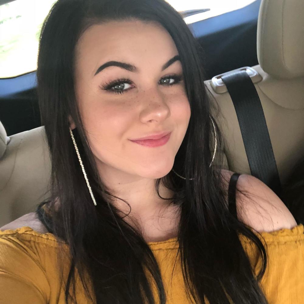 Meet your Posher, Kayla